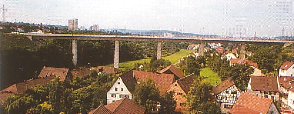 Die neue Eisenbahnbrücke