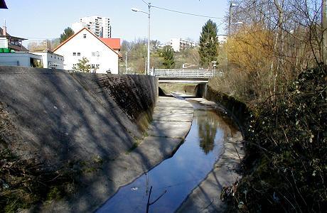 Kanalisierung des Feuerbach:  Einbetoniert